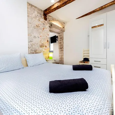 Old Town Garden Studio Apartmán