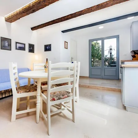 Apartment Old Town Garden Studio Rovinj